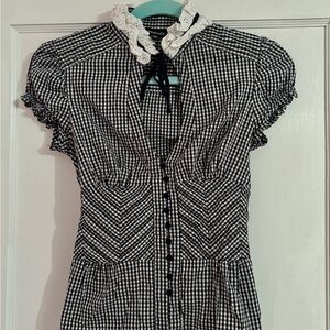 XS Black & White Gingham Button Up Short Sleeve Bebe Top